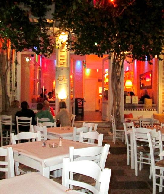 Image of Kouzina restaurant in Syros, Greece.